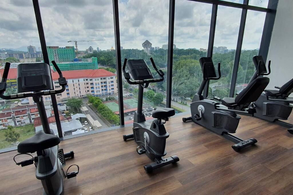 Kozi Square New Sgh Cozy Home 7A Kuching Ngoại thất bức ảnh